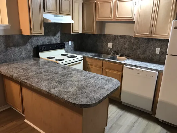 115 E Hefferman St #202, Beeville, TX 78102