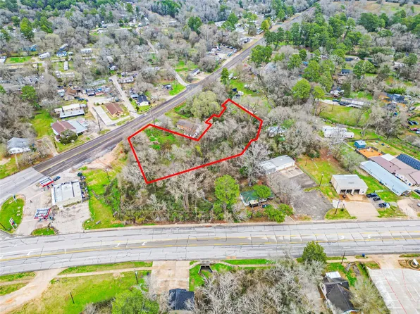 218 Highway 30 E #E, Huntsville, TX 77320