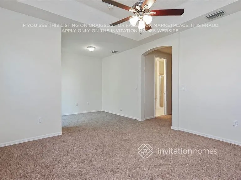 666 NE 35th Ave — Photo 2