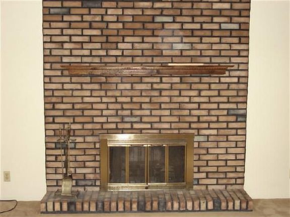 Gas fireplace