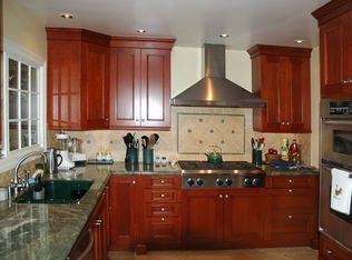 124 Woodside Dr, San Anselmo, CA 94960