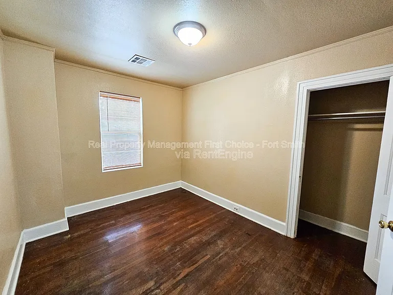 1008 S 23rd St — Photo 19