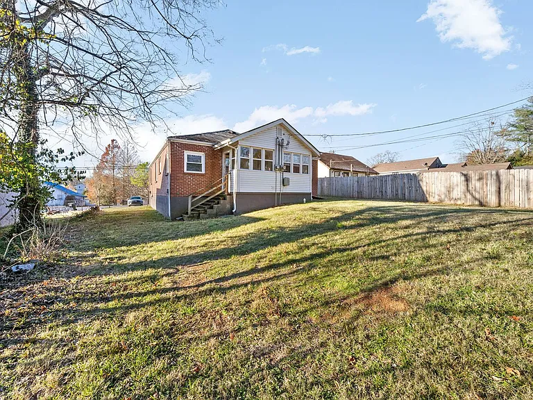 1473 Golf Club Ln — Photo 18