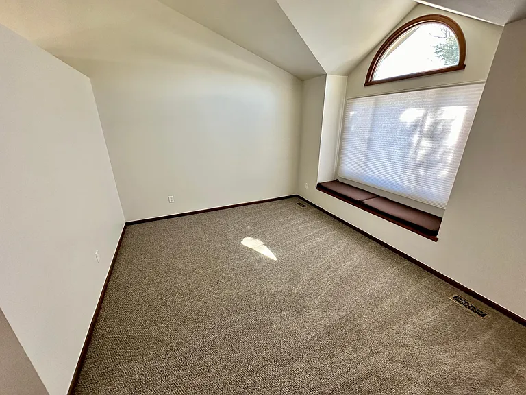 4212 Flatiron Ct — Photo 6