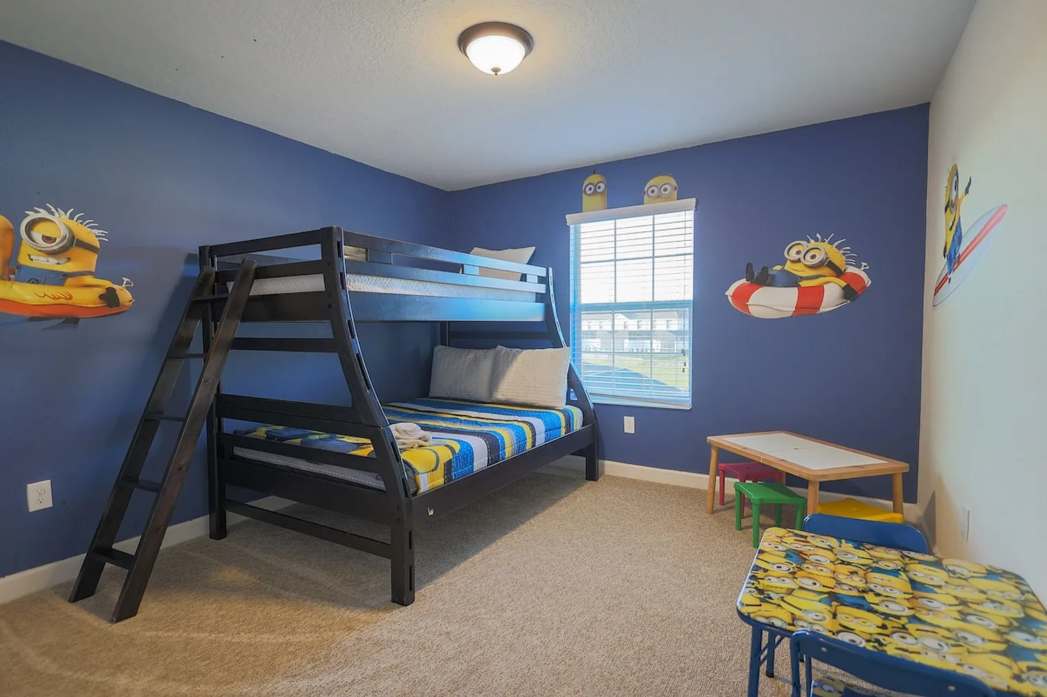 4 bed, 3.0 bath, 1915 sqft, $4,260 — Photo 3