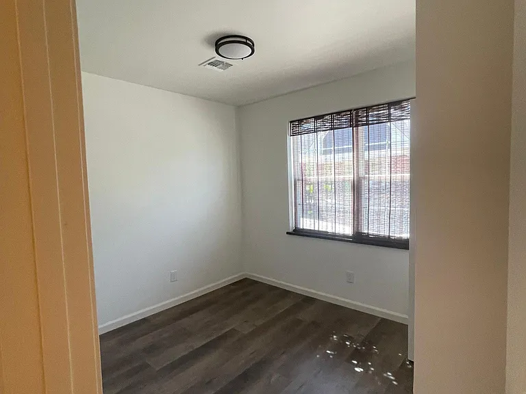 2903 NW 19th St — Photo 20