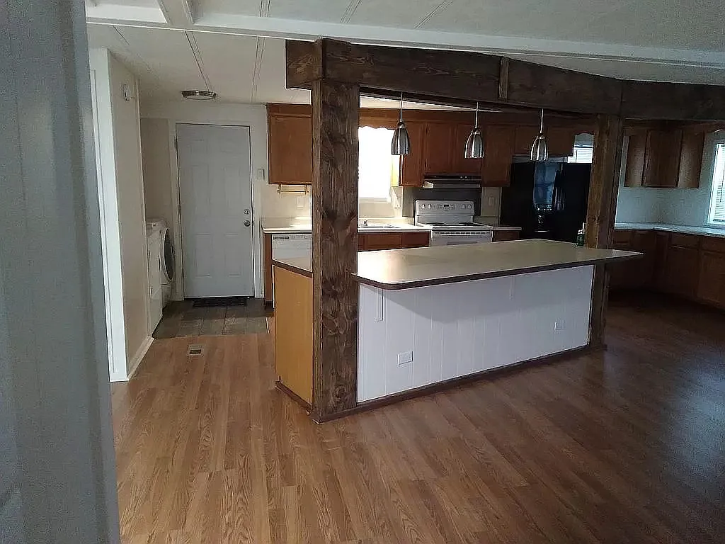 2959 Blue Spruce Dr — Photo 3