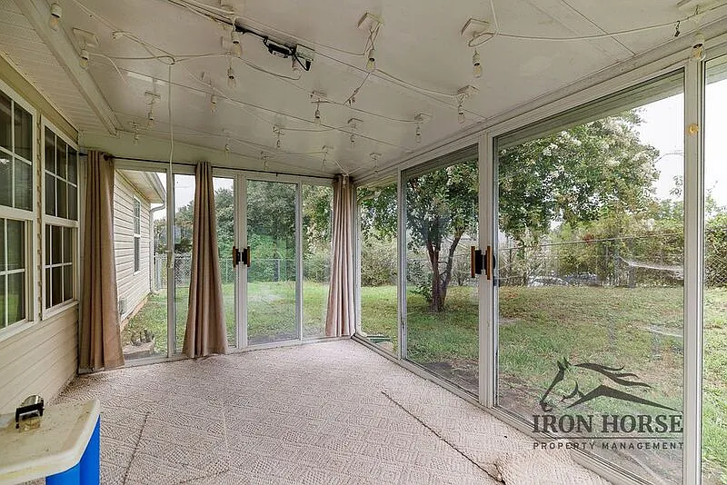 3 bed, 2.0 bath, 1254 sqft, $1,800 — Photo 3