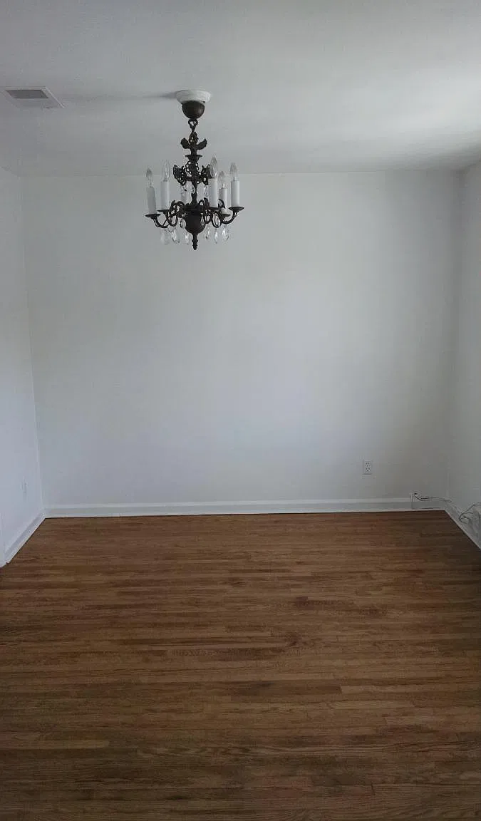 818 Harvard Place — Photo 4