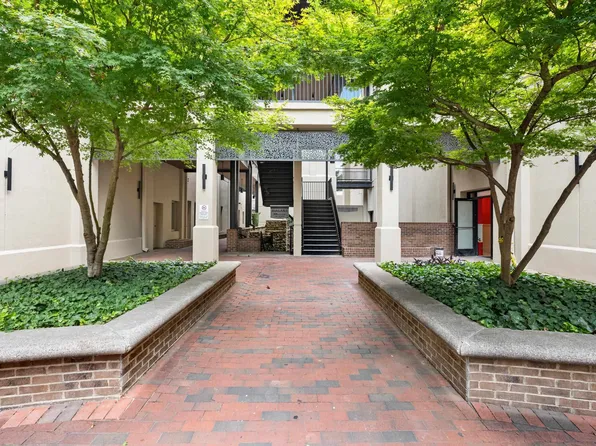 233 N Main St APT 504, Greenville, SC 29601