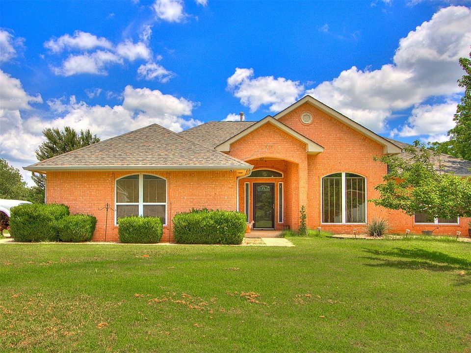1st image of 1127 Woodbrook Dr