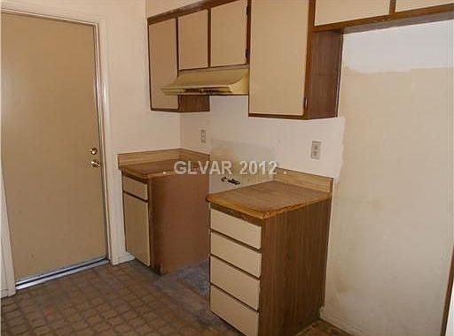 5th image of 4717 Chantilly Ave