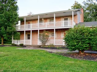 8673 Robinhood Cir, Westerville, OH