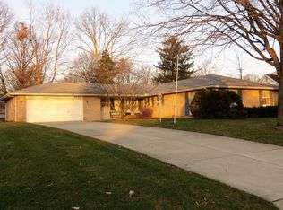 3151 Carisbrook Rd, Columbus, OH 43221