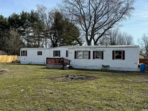 28850 Melody Ln, Elkhart, IN 46514