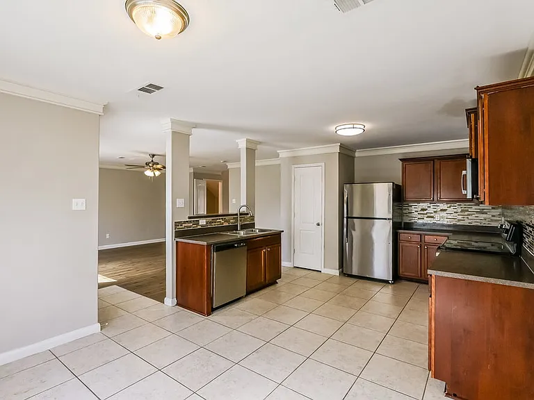 8916 Highland Orchard Dr — Photo 9
