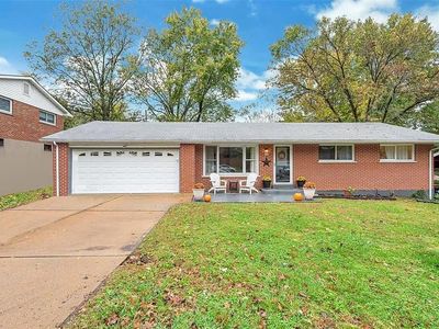 2327 Waukon Dr, Saint Louis, MO, 63114