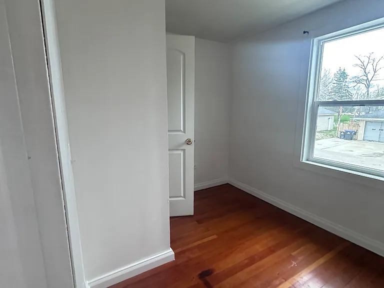 2604 Fair Oak Ln #B — Photo 12