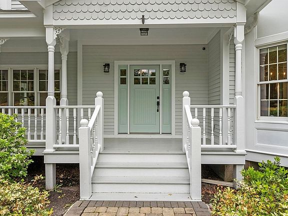 3rd image of 263 Elm St