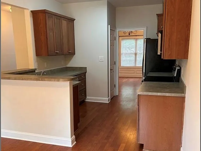 1111 Brookshire Dr — Photo 4