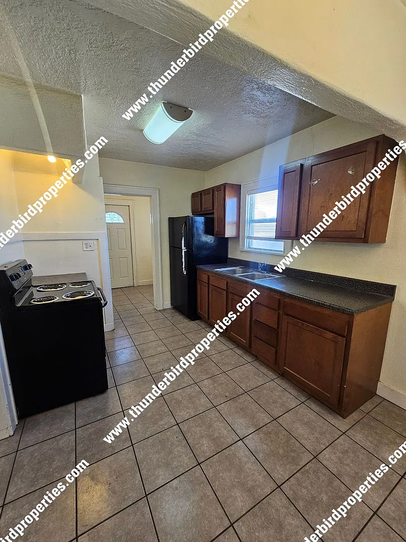 1618 Coal (40806) — Photo 3