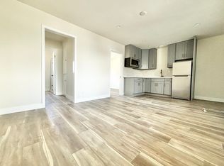 6956 Woodman Ave #21, Van Nuys, CA 91405