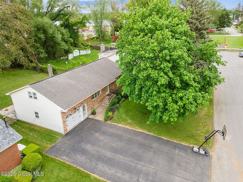 3rd image of 3291 Frank Street