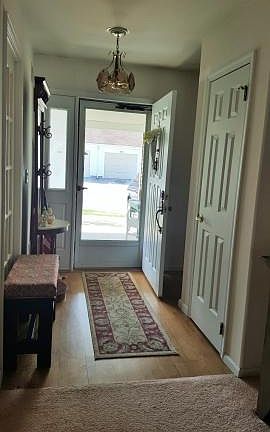 3rd image of 981B Thornbury Ln