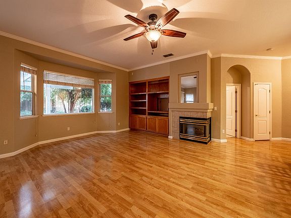 4th image of 8129 Ashtead Ct