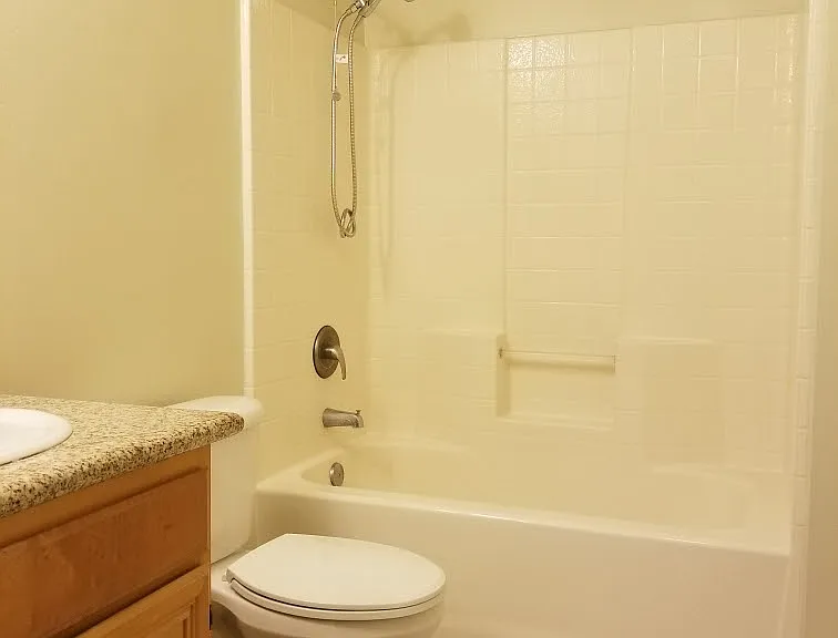 Golden Valley Luxury Apartments — Photo 24