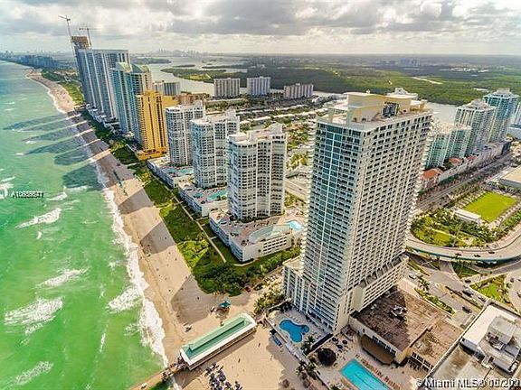 4th image of 16699 Collins Ave APT 2310
