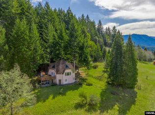 48926 McFarland Rd, Oakridge, OR 97463