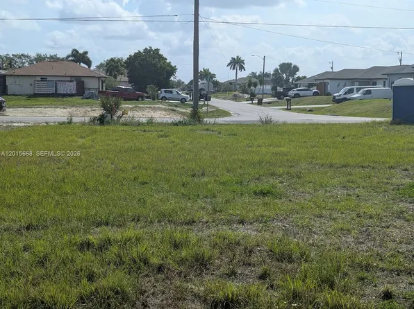 1402 NE 14th Ave, Cape Coral, FL 33909