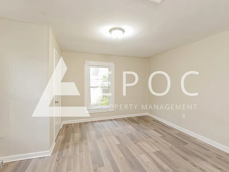 1114 Sharon St — Photo 12