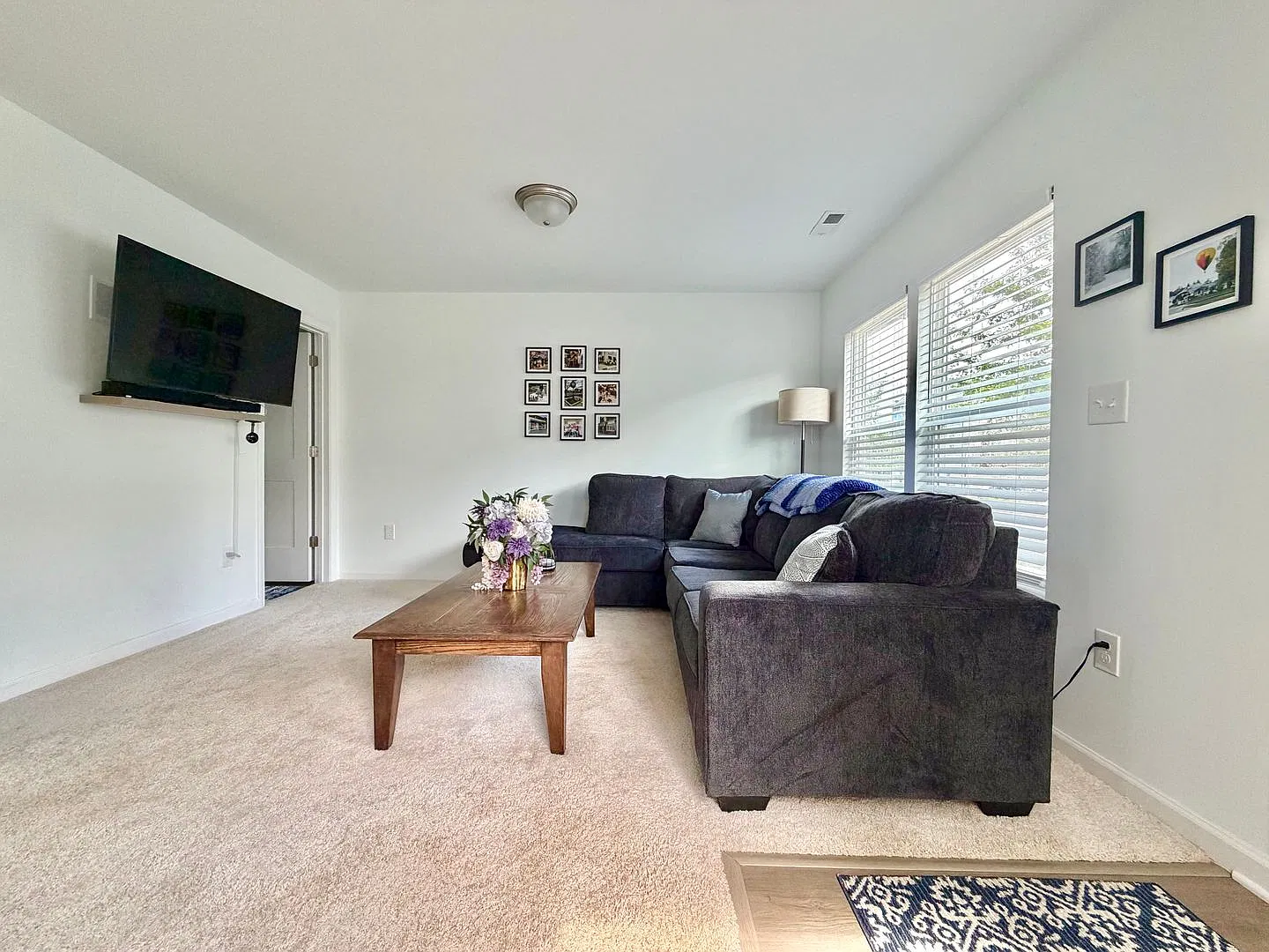 Fully Furnished 2BR/3.5BA Townhome with Garage Minutes from Downtown Raleigh — Photo 4
