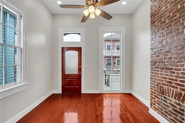 3 bed, 2.0 bath, 850 sqft, $2,800 — Photo 3