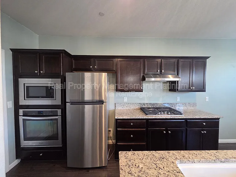 2534 Mustang Dr — Photo 5