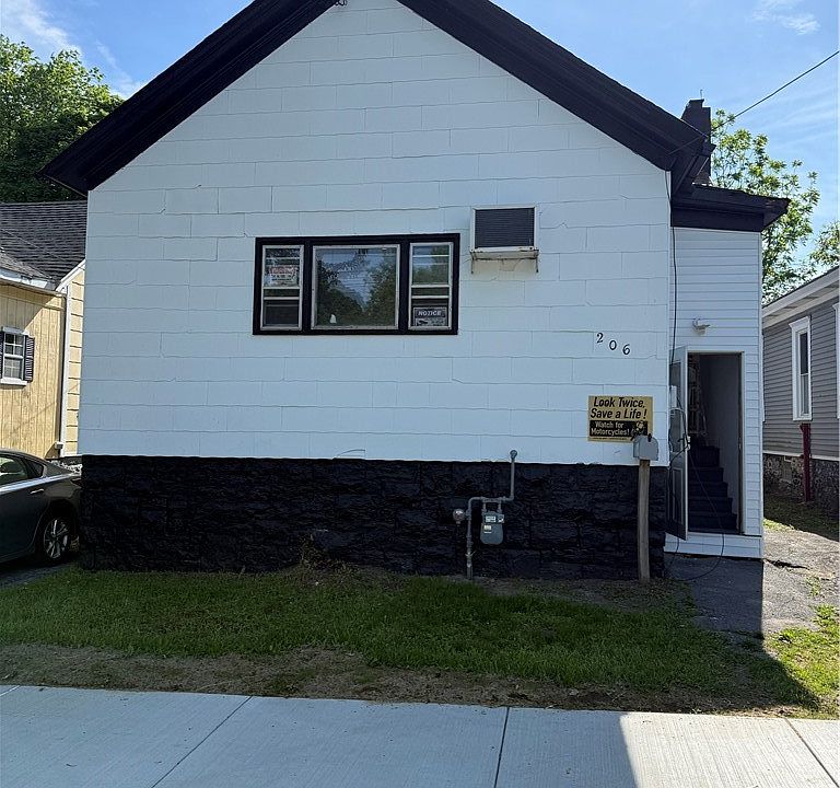 1st image of 206 Hier Ave