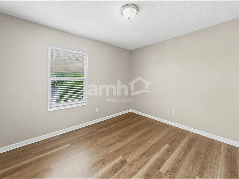 838 Avalon Dr — Photo 18
