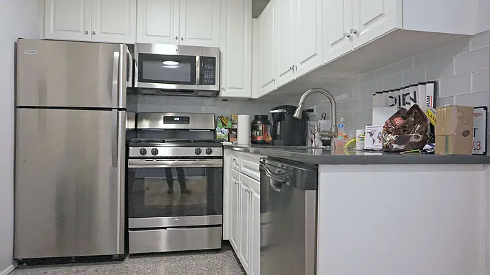 Rented by Metropolitan Equities | media 13