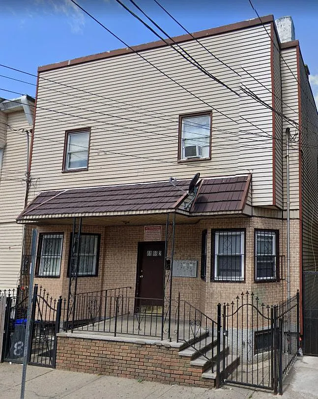 1 bed, 9999 sqft, $1,100 — Photo 1