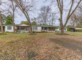 118 W Maple St, Huntington, TX 75949