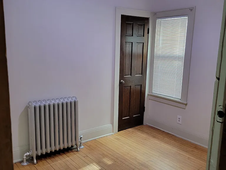 3343 N Oakland Ave — Photo 8