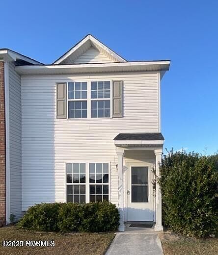 1st image of 111 Fairwood Ct