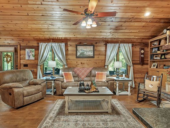 12th image of this home