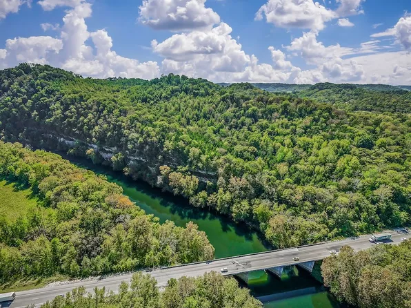43 Moss Bend Ln, Lancaster, TN 38569