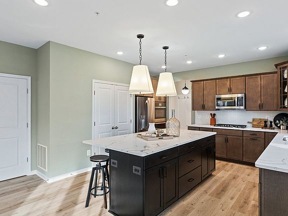 Plenty of cabinet space in kitchen