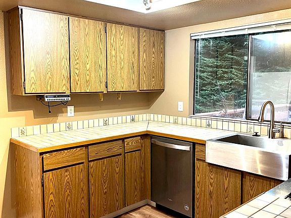 Kitchen new sink and floor