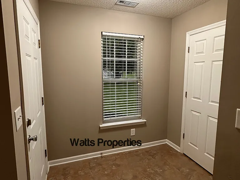 82 Briar Cir #82 — Photo 3