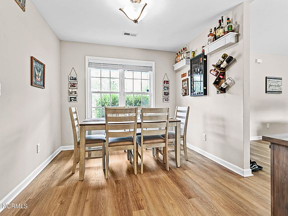 5th image of 103 Ashbury Park Ln